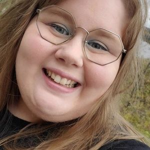 Meet your Posher, Abigaël